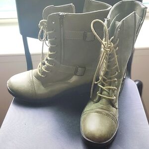 Women Boots